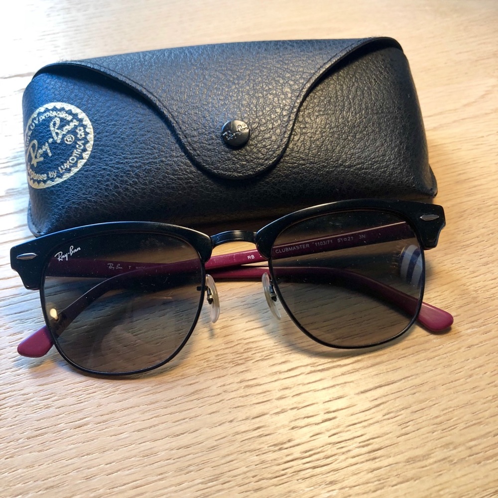 Ray Ban Clubmaster Sunglasses w Purple Detail